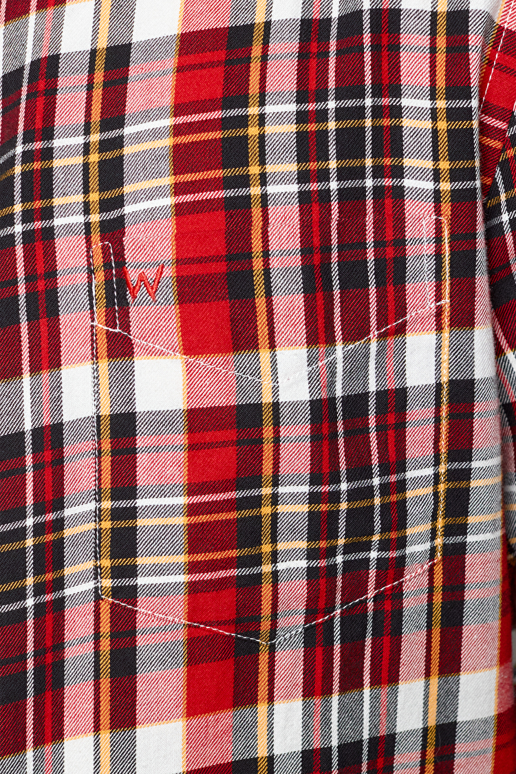 Рубашка Wrangler 1 Pocket Button Down Shirt Slim Fit (W5883NWWN) Красный с черным