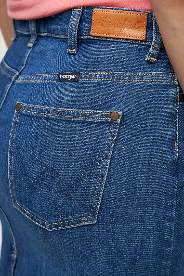 Юбка джинсовая Wrangler Mid Length Skirt Slim Fit (W245GR22P) Синий