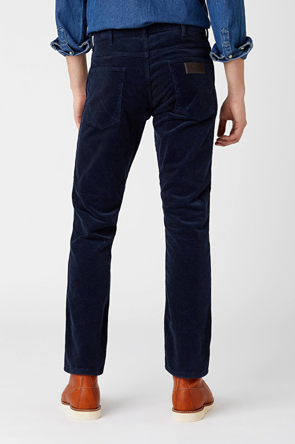 Брюки вельветові Wrangler Greensboro Regular Fit (W15QA2B21) Темно-синій