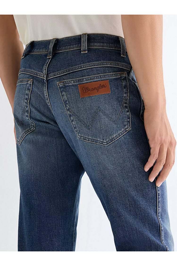 Джинси Wrangler Texas Slim Slim Fit (112377808) Блакитний
