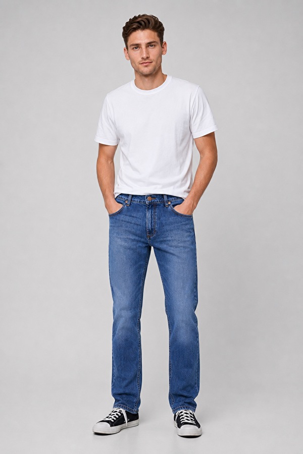 Джинсы Wrangler Greensboro Regular Fit (W15QXG62U) Голубой