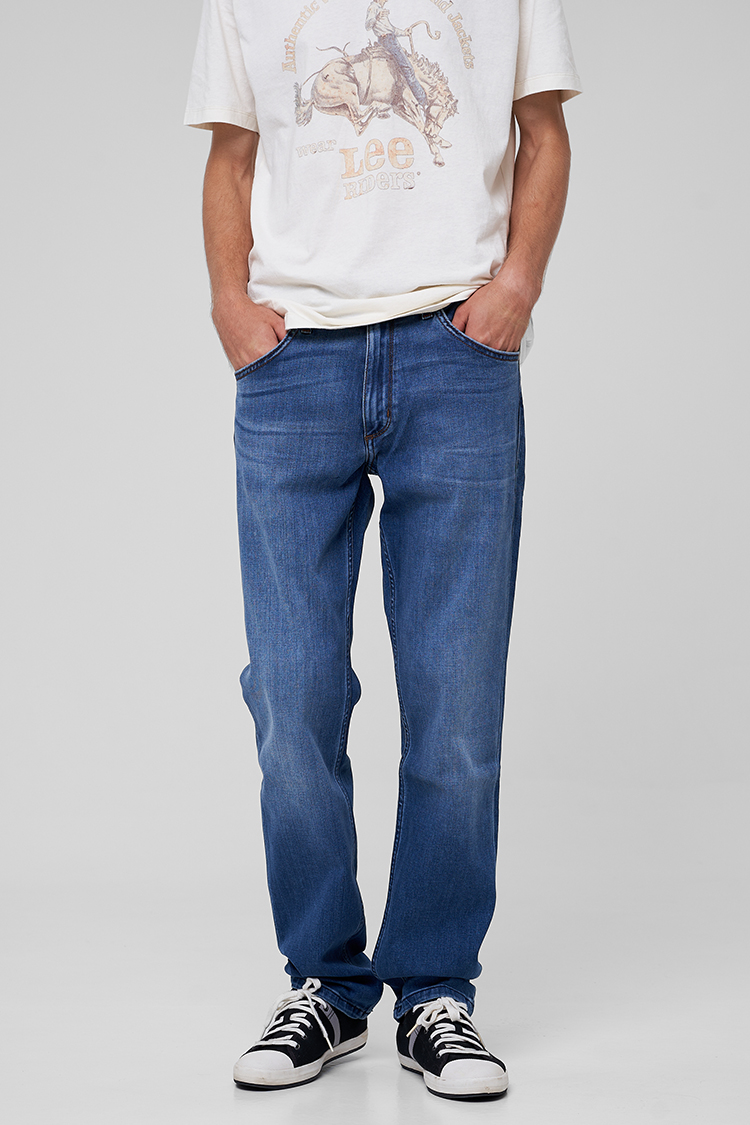 Джинсы Wrangler Greensboro Regular Fit (W15QMU91Q) Синий