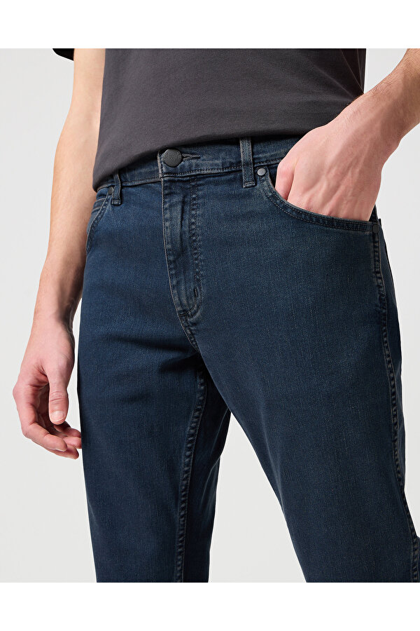 Джинси Wrangler Greensboro Regular Fit (112141197-W15QLT35X) Темно-синій