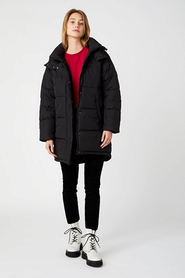 Куртка длинная Wrangler Long Puffer Relaxed Fit (W4S8VJ100) Черный
