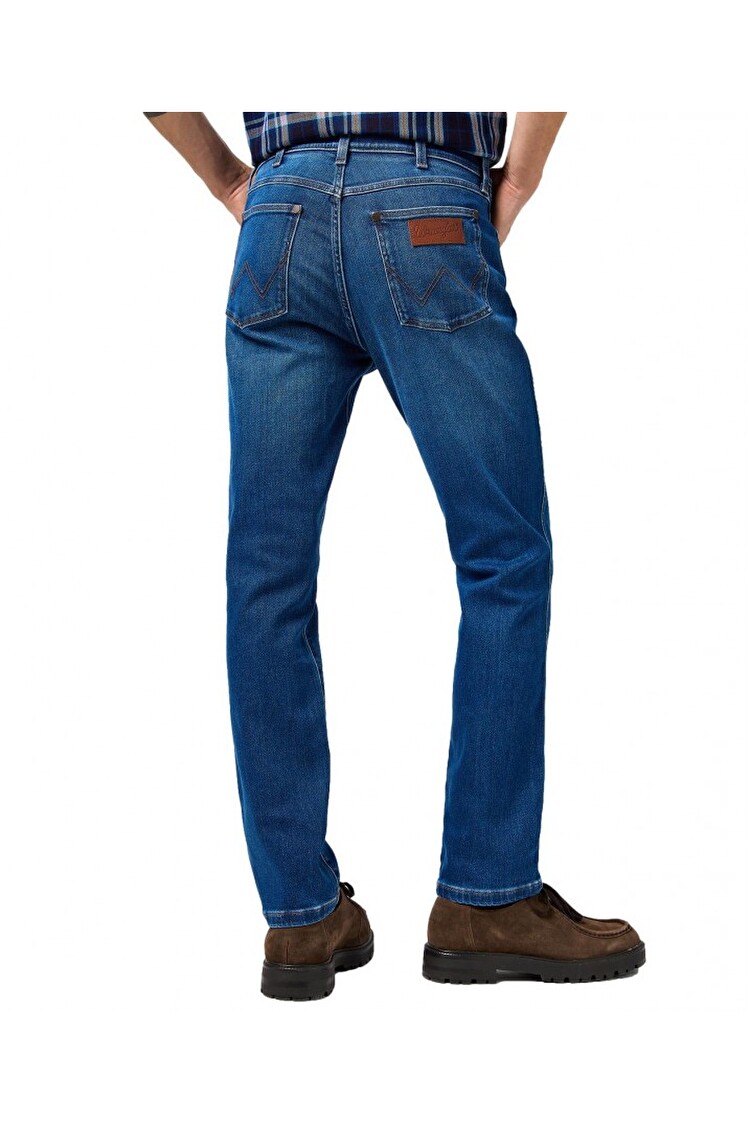 Джинси Wrangler Larston Slim Fit (112378853) Блакитний