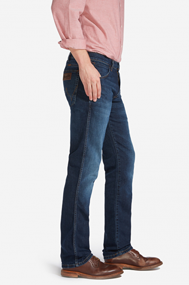 Джинси Wrangler Greensboro Regular Fit (W15Q8343C) Синій