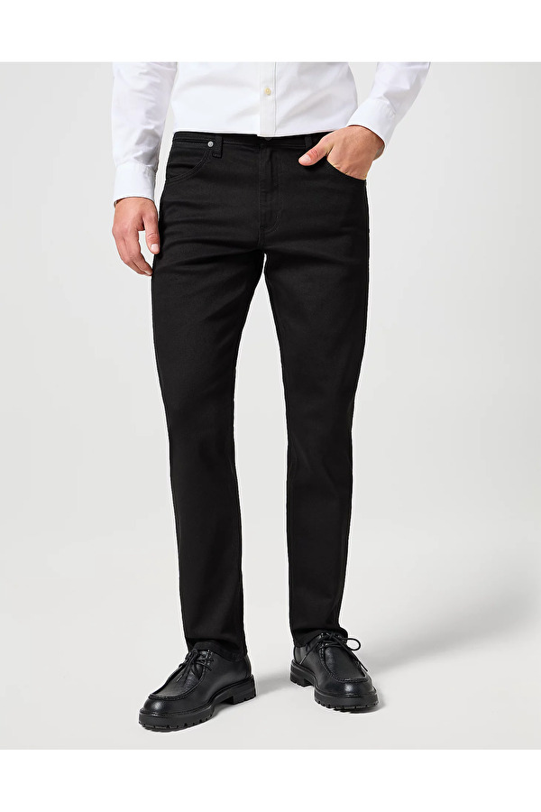 Джинси Wrangler Greensboro Regular Fit (112357393) Чорний